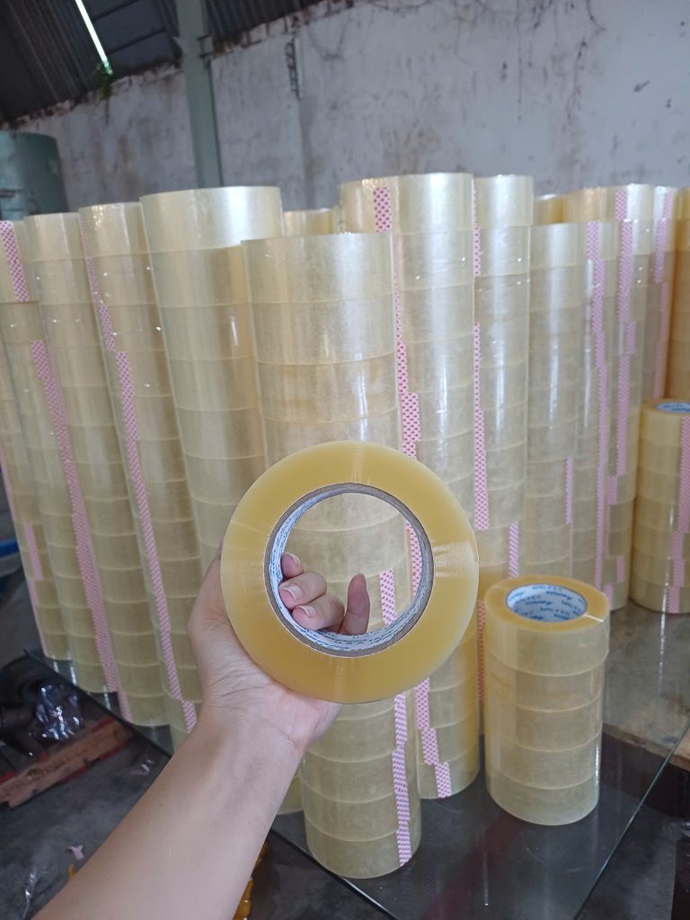 Băng keo trong 100yard sản xuất tại Bình Dương